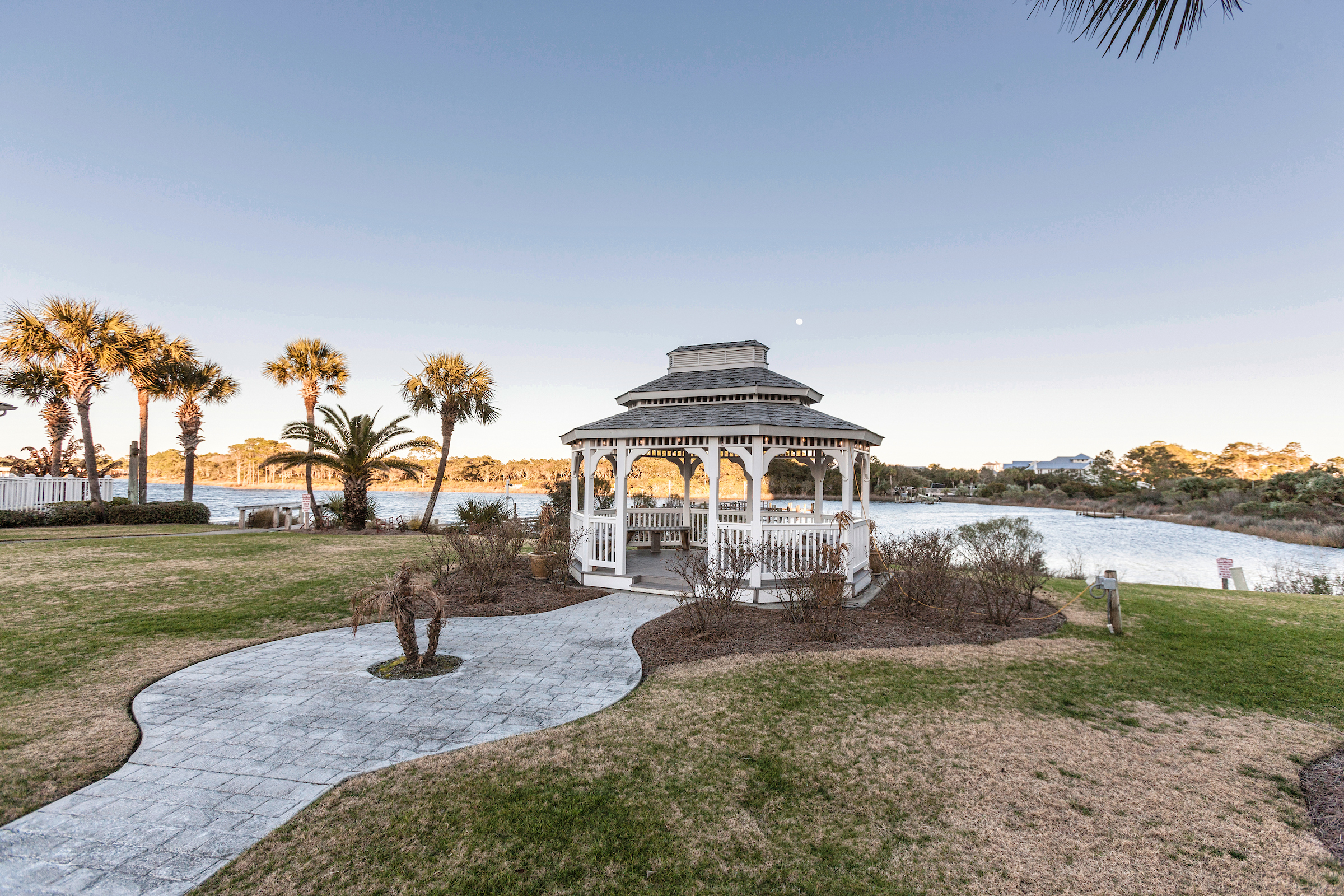 Panama City Vacation Home Sleeps Eight Guests.