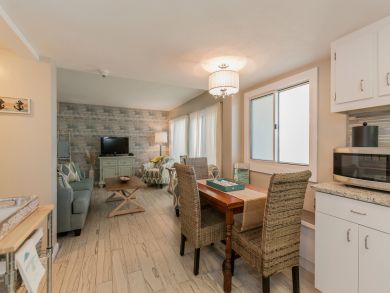 Panama City Vacation Home Sleeps Eight Guests.