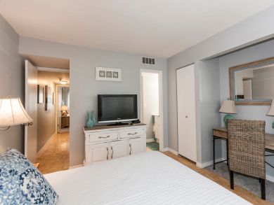 Panama City Vacation Home Sleeps Eight Guests.