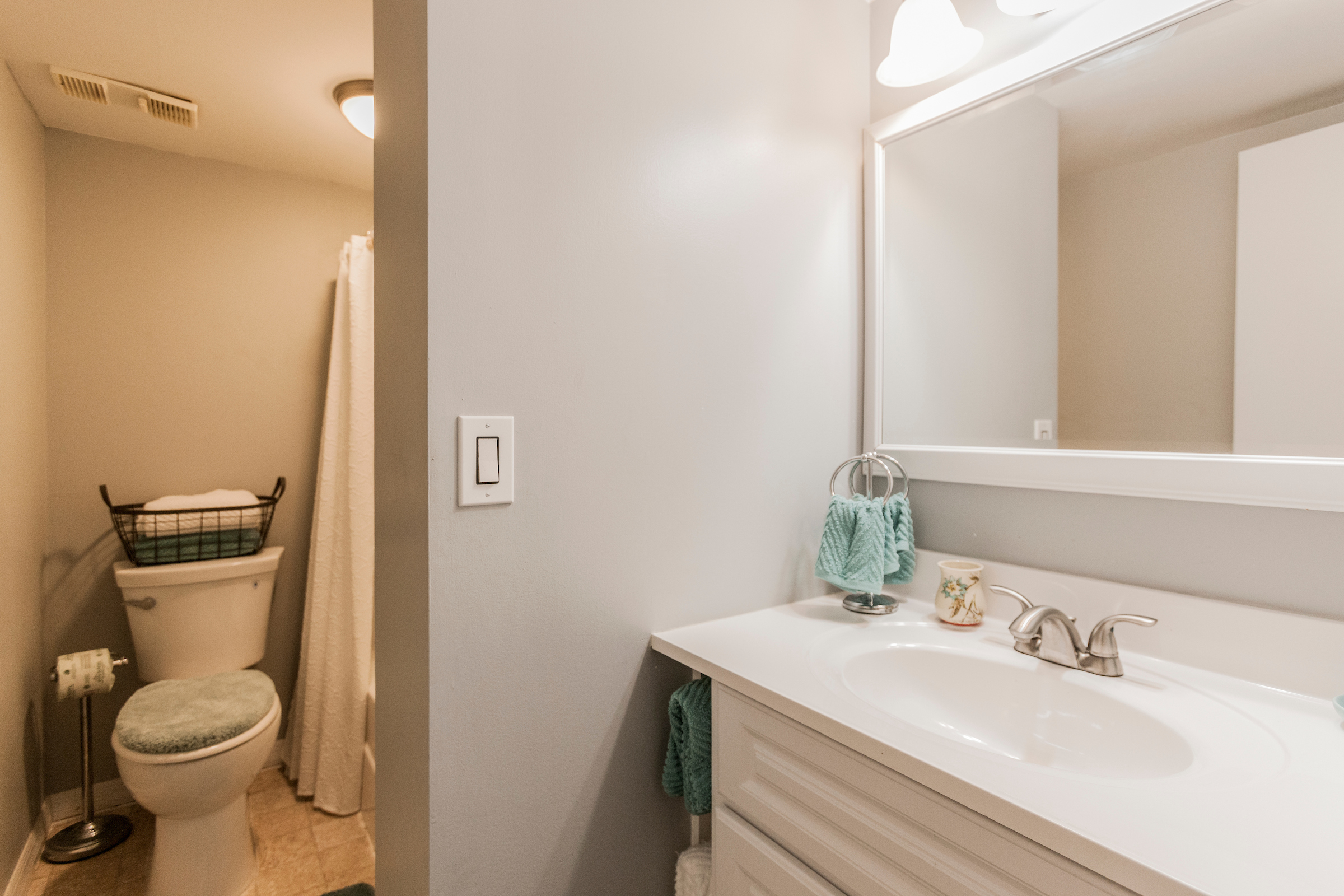 Panama City Vacation Home Sleeps Eight Guests.