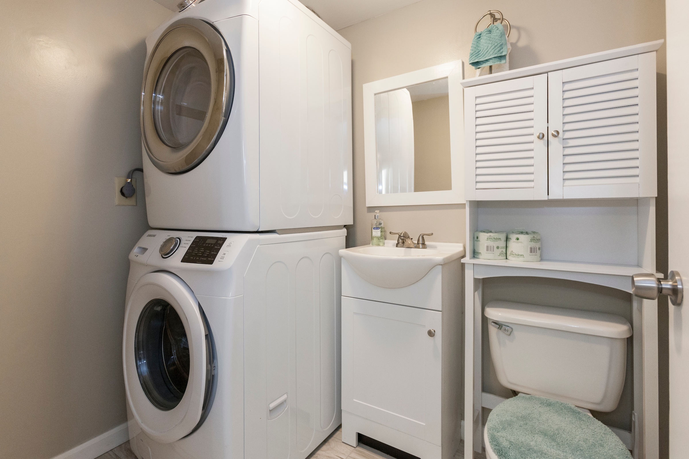 Panama City Vacation Home Sleeps Eight Guests.