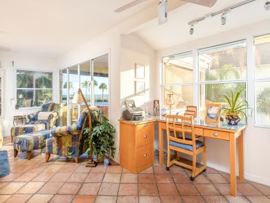 Great Value Fort Myers Beachfront Vacation Home Sleeps 10
