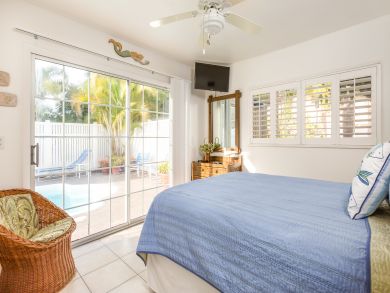 Great Value Fort Myers Beachfront Vacation Home Sleeps 10