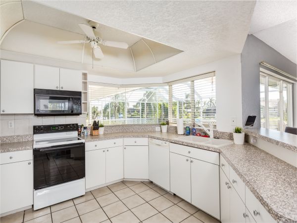 Spacious Canal View Home with 3 Bedrooms & Private Pool