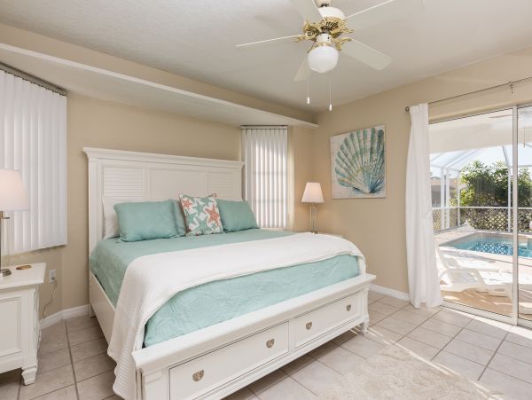 Spacious Canal View Home with 3 Bedrooms & Private Pool