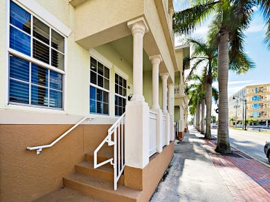 Fort Myers Condo 916747