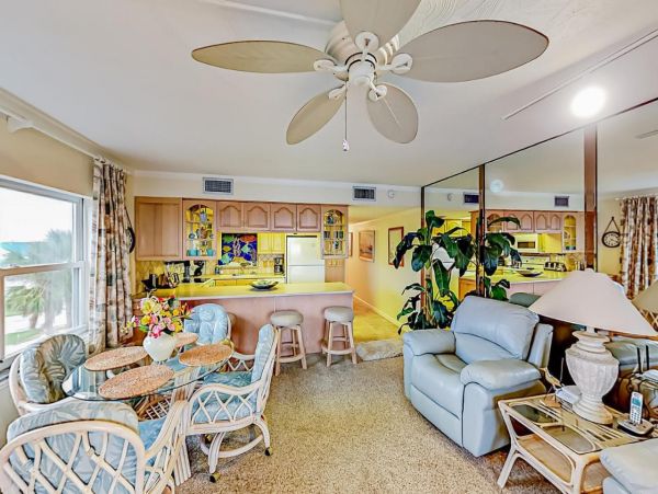 Fort Myers Beach Front Two Bedroom Condo Sleeps 4 Guests