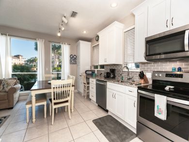 Lake View Destin Vacation Villa 4 Bedrooms Sleeps 12 Guests Lake View Destin Vacation Villa 4 Bedrooms Sleeps 12 Guests