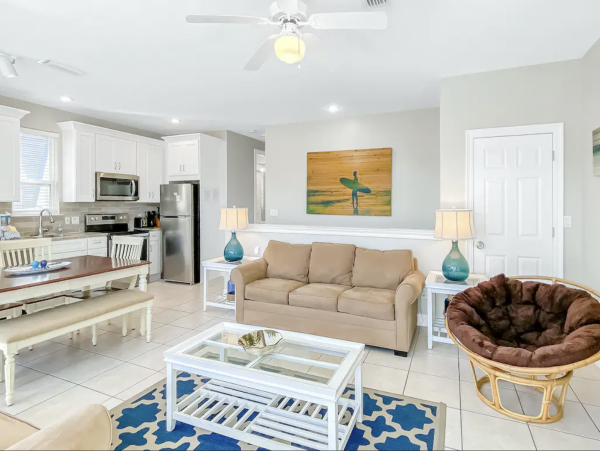 Lovely Duplex with Access to Beach Across Street