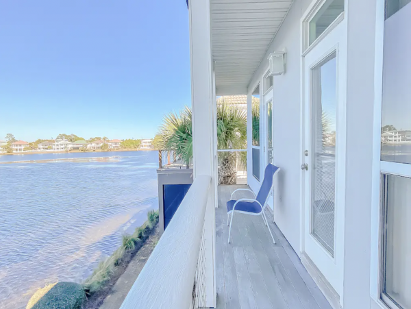 Lovely Duplex with Access to Beach Across Street