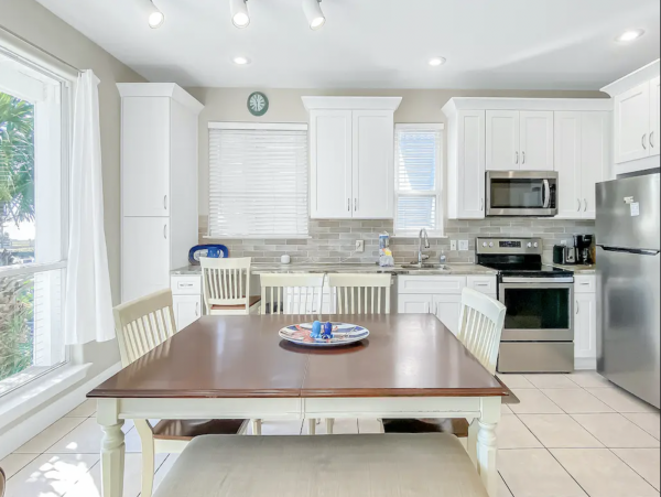 Lovely Duplex with Access to Beach Across Street