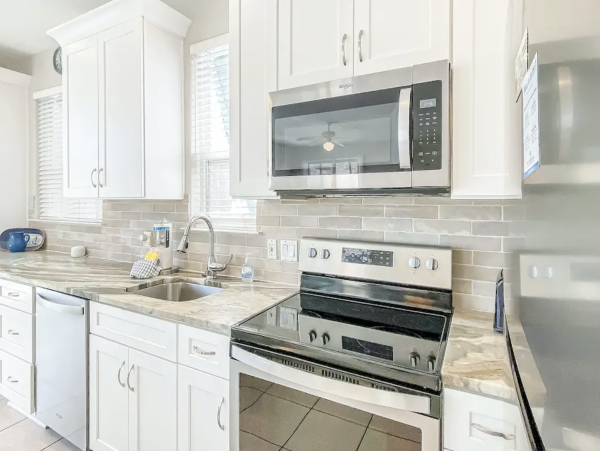 Lovely Duplex with Access to Beach Across Street
