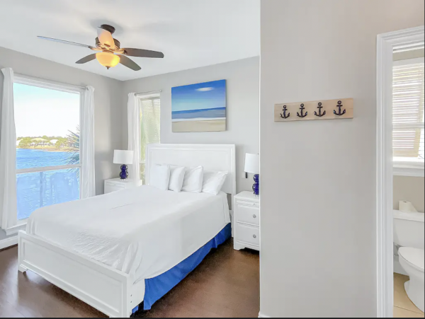 Lovely Duplex with Access to Beach Across Street