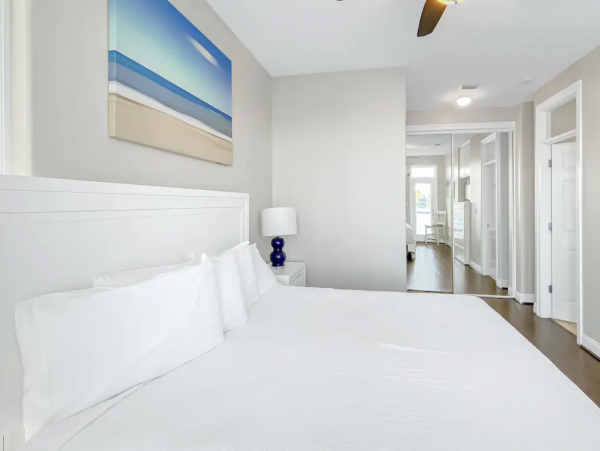 Lovely Duplex with Access to Beach Across Street