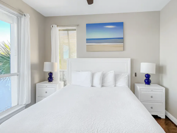 Lovely Duplex with Access to Beach Across Street