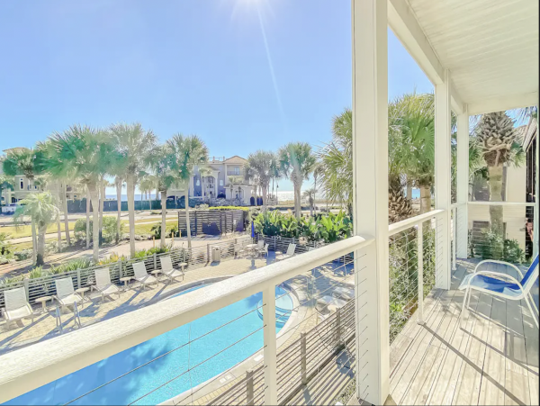 Lovely Duplex with Access to Beach Across Street