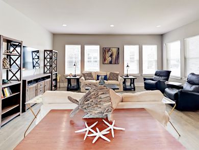 Miramar Vacation Home Four Bedrooms Sleeps Sixteen Guests