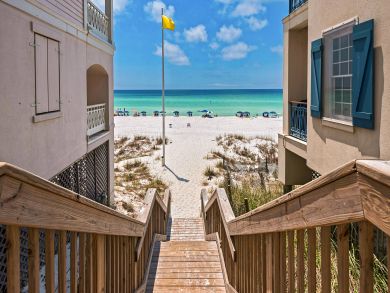Miramar Vacation Home Four Bedrooms Sleeps Sixteen Guests