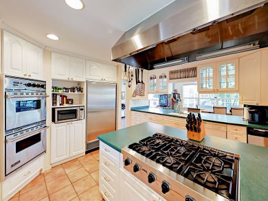 Canal Front Vacation Home 3 Bedrooms With Pool & Hot Tub