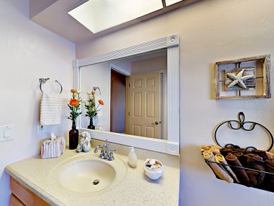 Canal Front Vacation Home 3 Bedrooms With Pool & Hot Tub