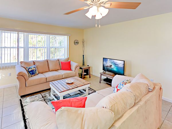 Sarasota Vacation Home Sleeps Six Guests