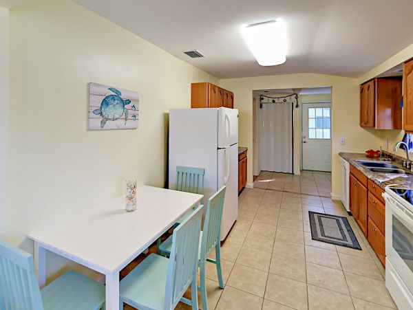Sarasota Vacation Home Sleeps Six Guests