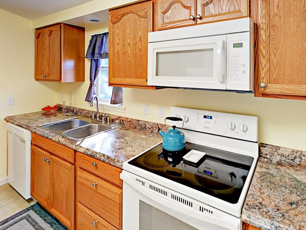 Sarasota Vacation Home Sleeps Six Guests