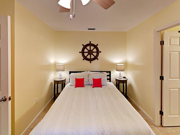 Sarasota Vacation Home Sleeps Six Guests
