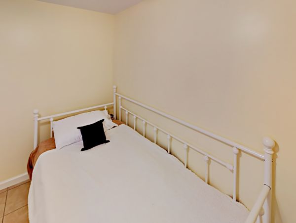 Sarasota Vacation Home Sleeps Six Guests