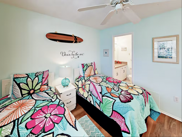 Siesta Key 2 Bedroom Bayside Condo Short Stroll Beach