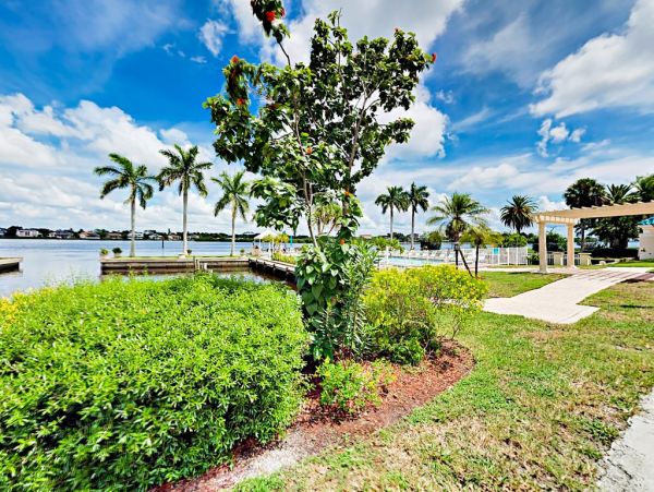 Siesta Key 2 Bedroom Bayside Condo Short Stroll Beach