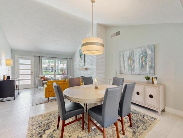 St. Armands Circle Vacation Beach House with Heated Saltwater Pool