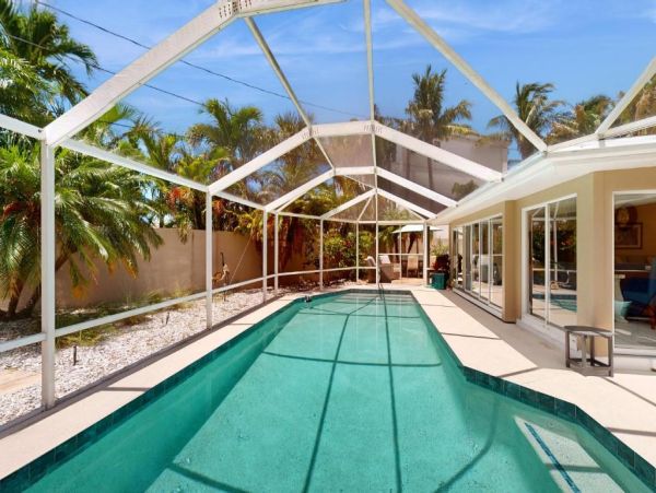 St. Armands Circle Vacation Beach House with Heated Saltwater Pool