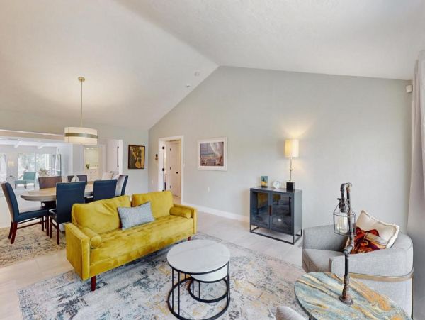 St. Armands Circle Vacation Beach House with Heated Saltwater Pool
