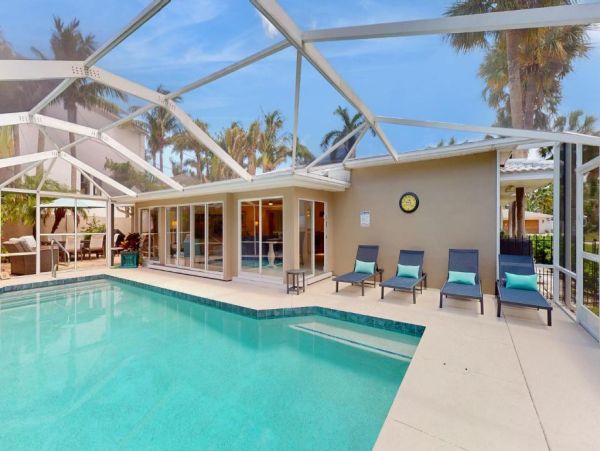 St. Armands Circle Vacation Beach House with Heated Saltwater Pool