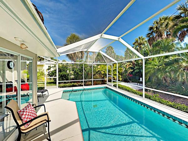 St. Armands Circle Vacation Beach House with Heated Saltwater Pool