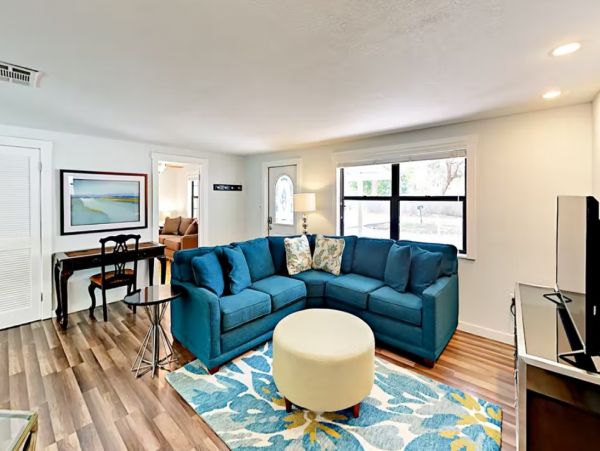 Beautiful 4 Bedroom Home with Private Pool