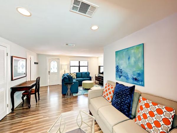Beautiful 4 Bedroom Home with Private Pool