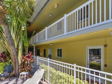 St. Petersburg Condo 916882