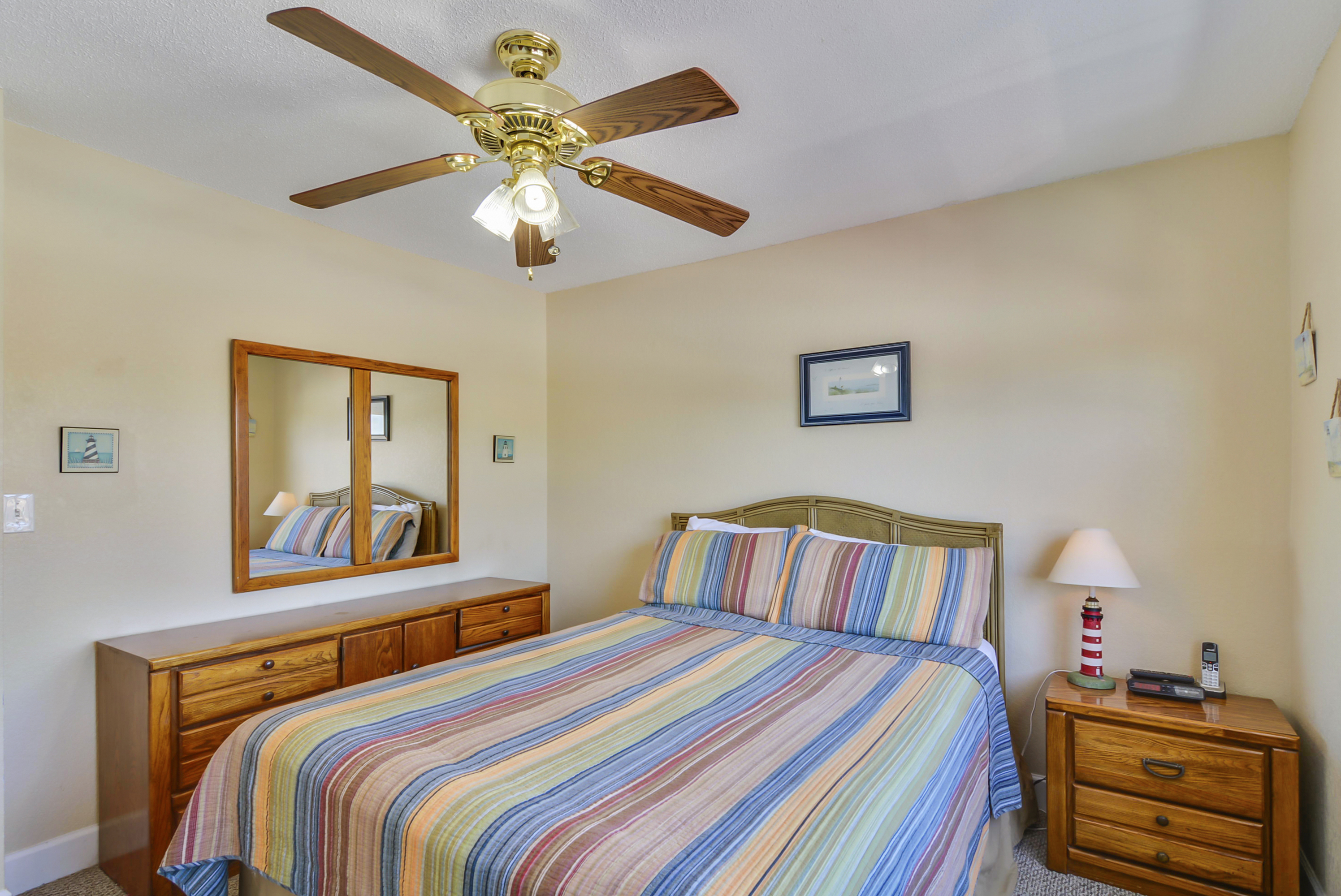 St. Petersburg Condo 916882