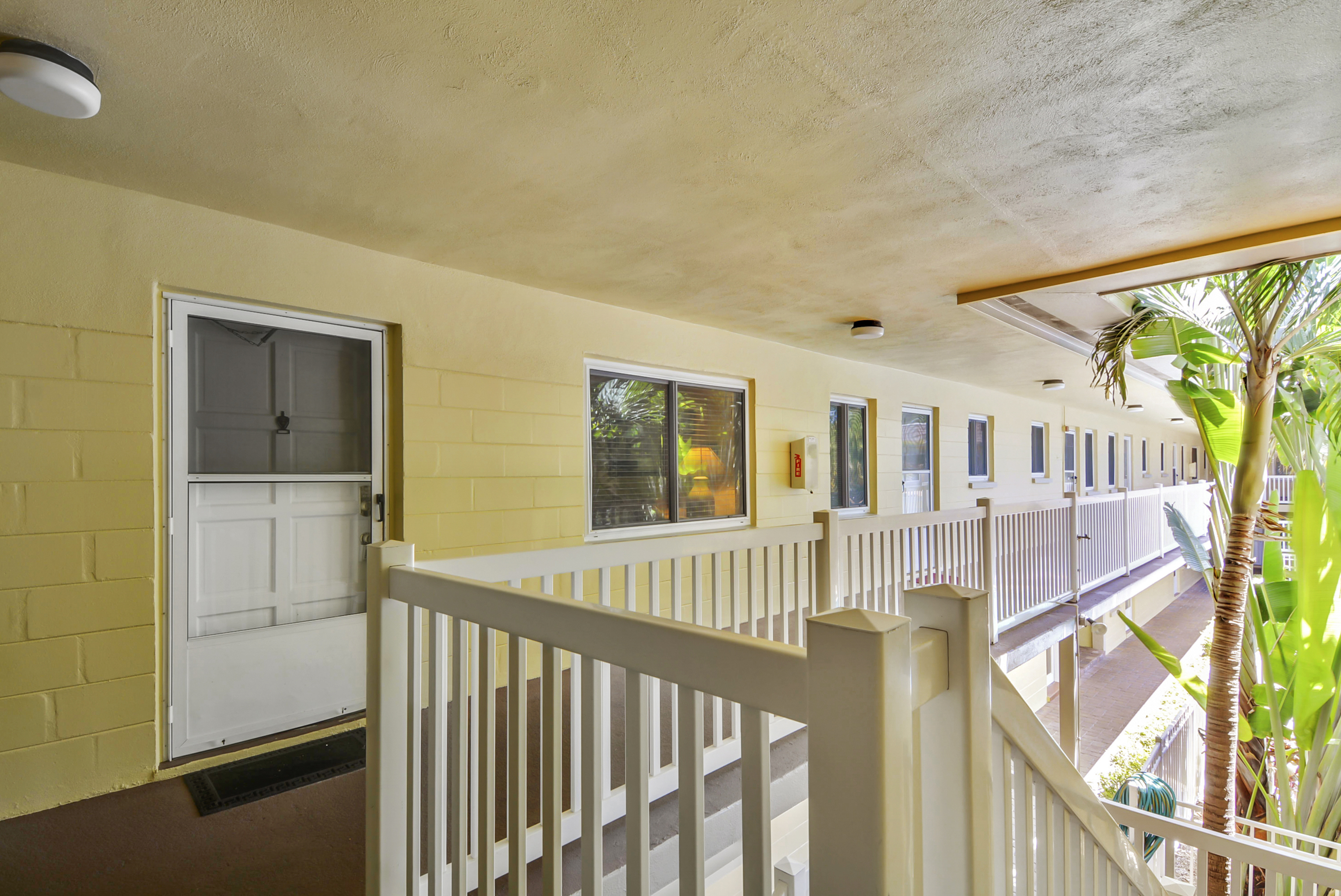 St. Petersburg Condo 916882