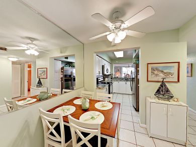 St. Petersburg Condo 916885 St. Petersburg Condo 916885