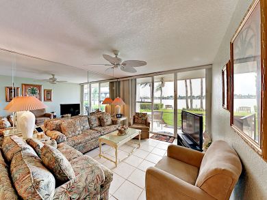 St. Petersburg Condo 916885 St. Petersburg Condo 916885