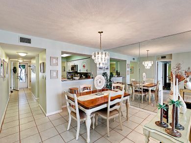 St. Petersburg Condo 916885 St. Petersburg Condo 916885