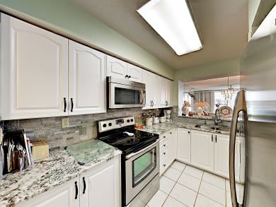 St. Petersburg Condo 916885 St. Petersburg Condo 916885