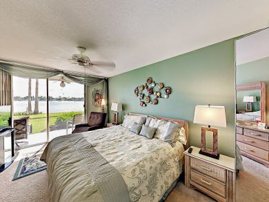 St. Petersburg Condo 916885 St. Petersburg Condo 916885