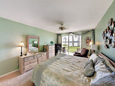 St. Petersburg Condo 916885 St. Petersburg Condo 916885