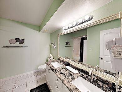 St. Petersburg Condo 916885 St. Petersburg Condo 916885