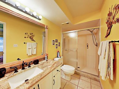 St. Petersburg Condo 916885 St. Petersburg Condo 916885