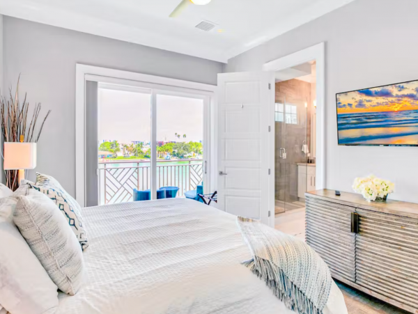 Stylish South End Intercoastal Clearwater Condo Private Dock